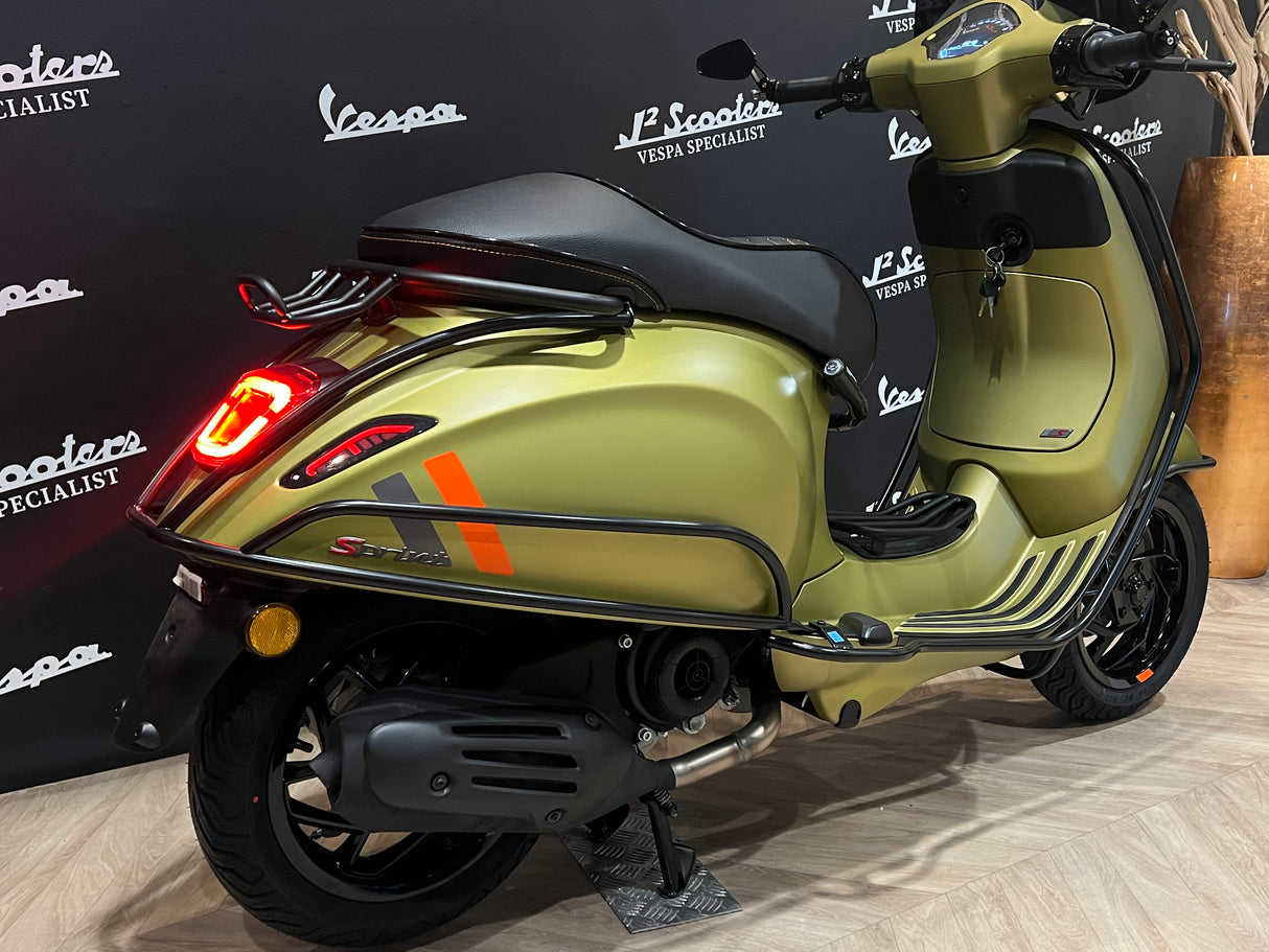 Vespa Sprint / Elettrica Facelift 2025 Verde Ambizioso Matt