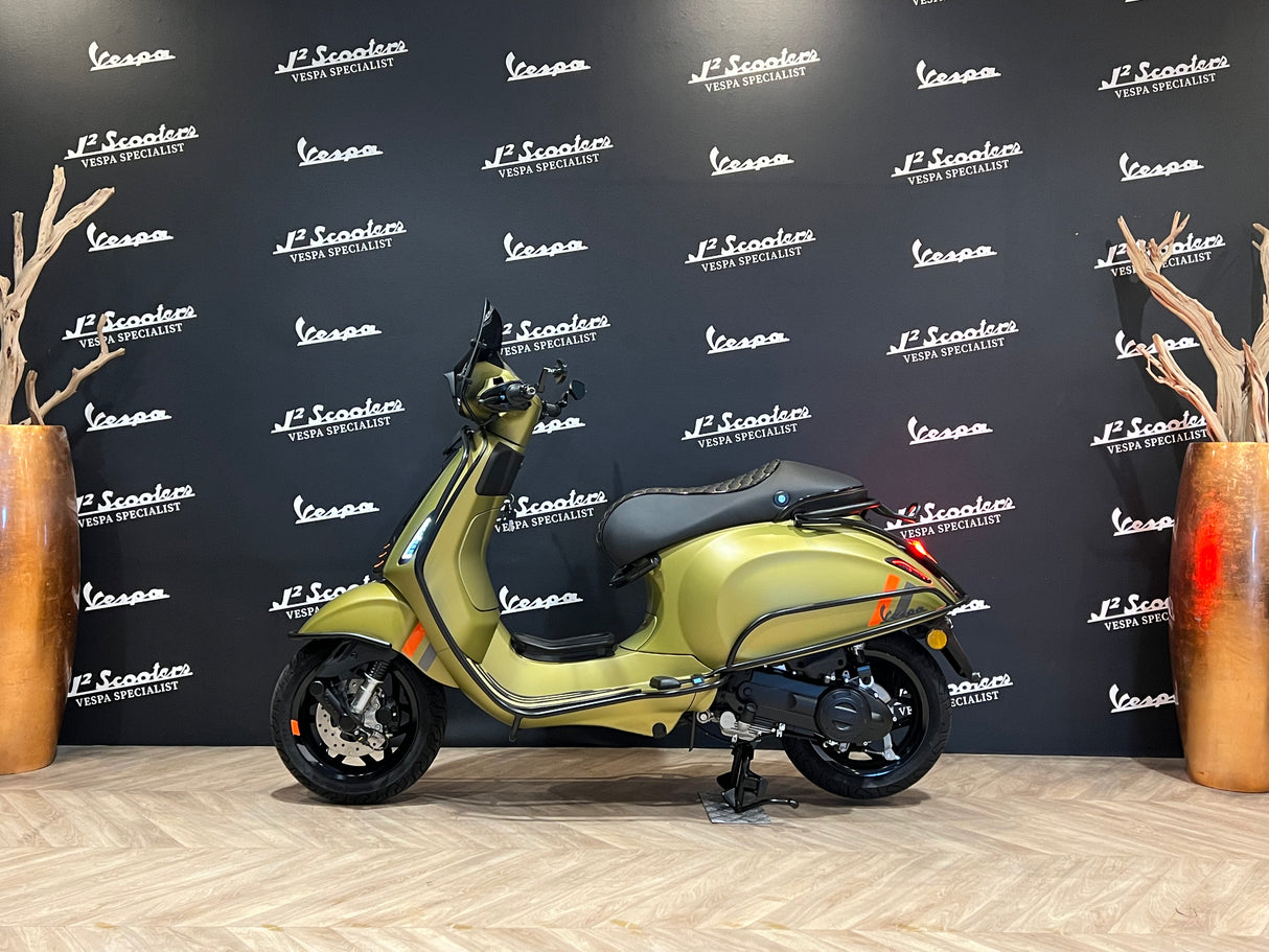 Vespa Sprint / Elettrica Facelift 2025 Verde Ambizioso Matt