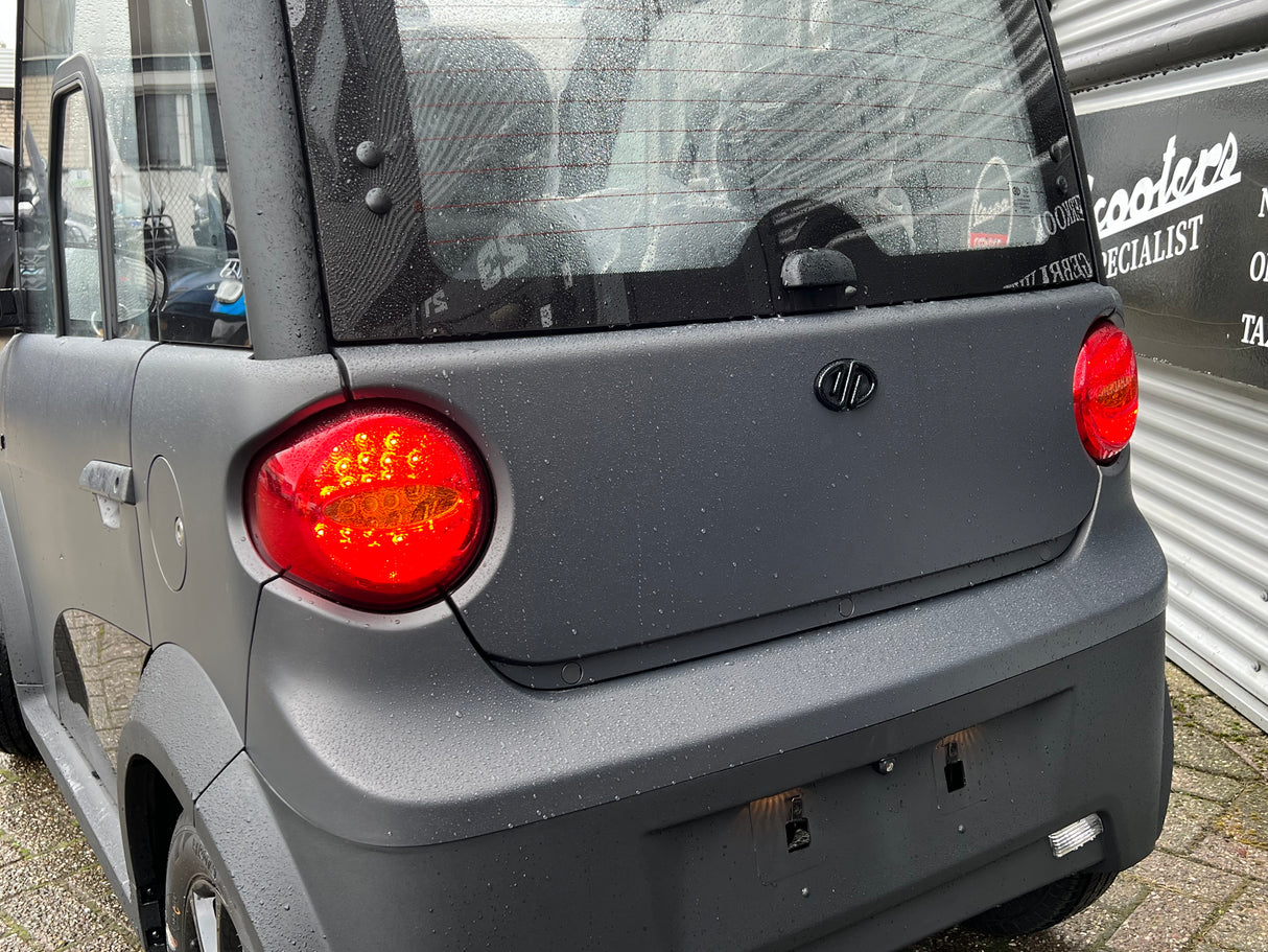 MOVE Citycar Brommobiel 45 km/h Mat Grijs