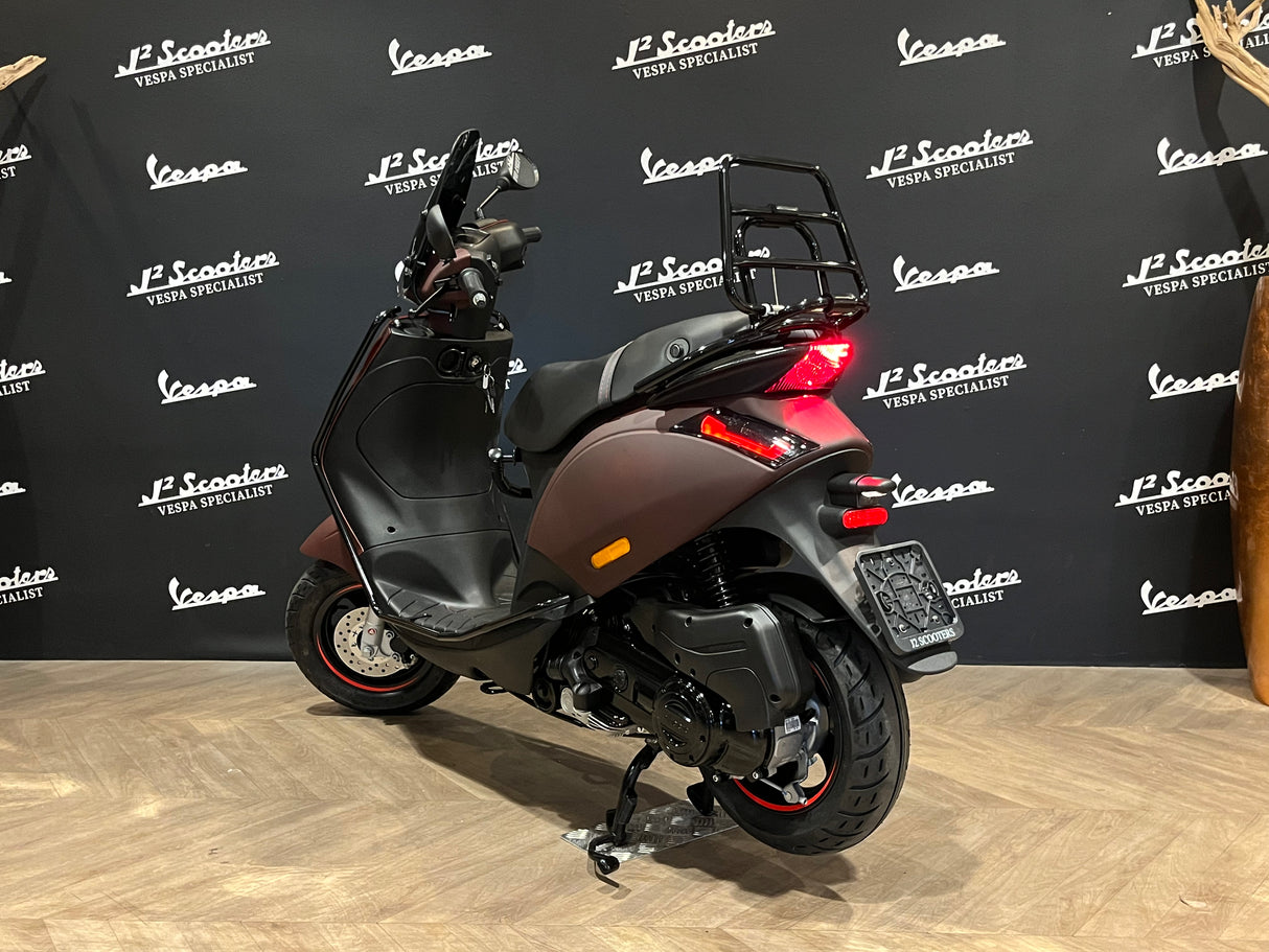 Piaggio Zip SP E5 Mat Dark Red