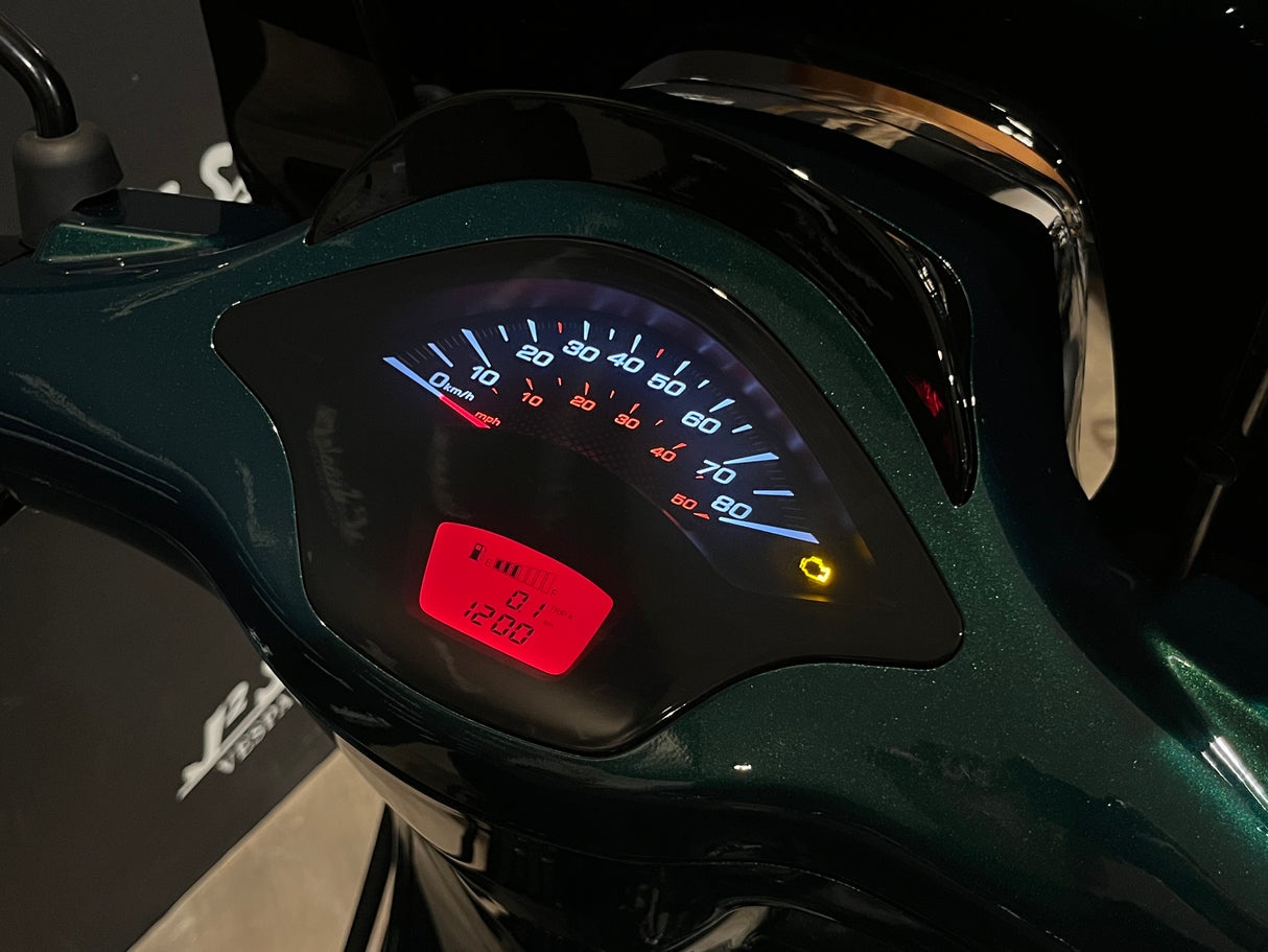 Vespa Sprint / Elettrica Facelift 2025 Madagascar Green