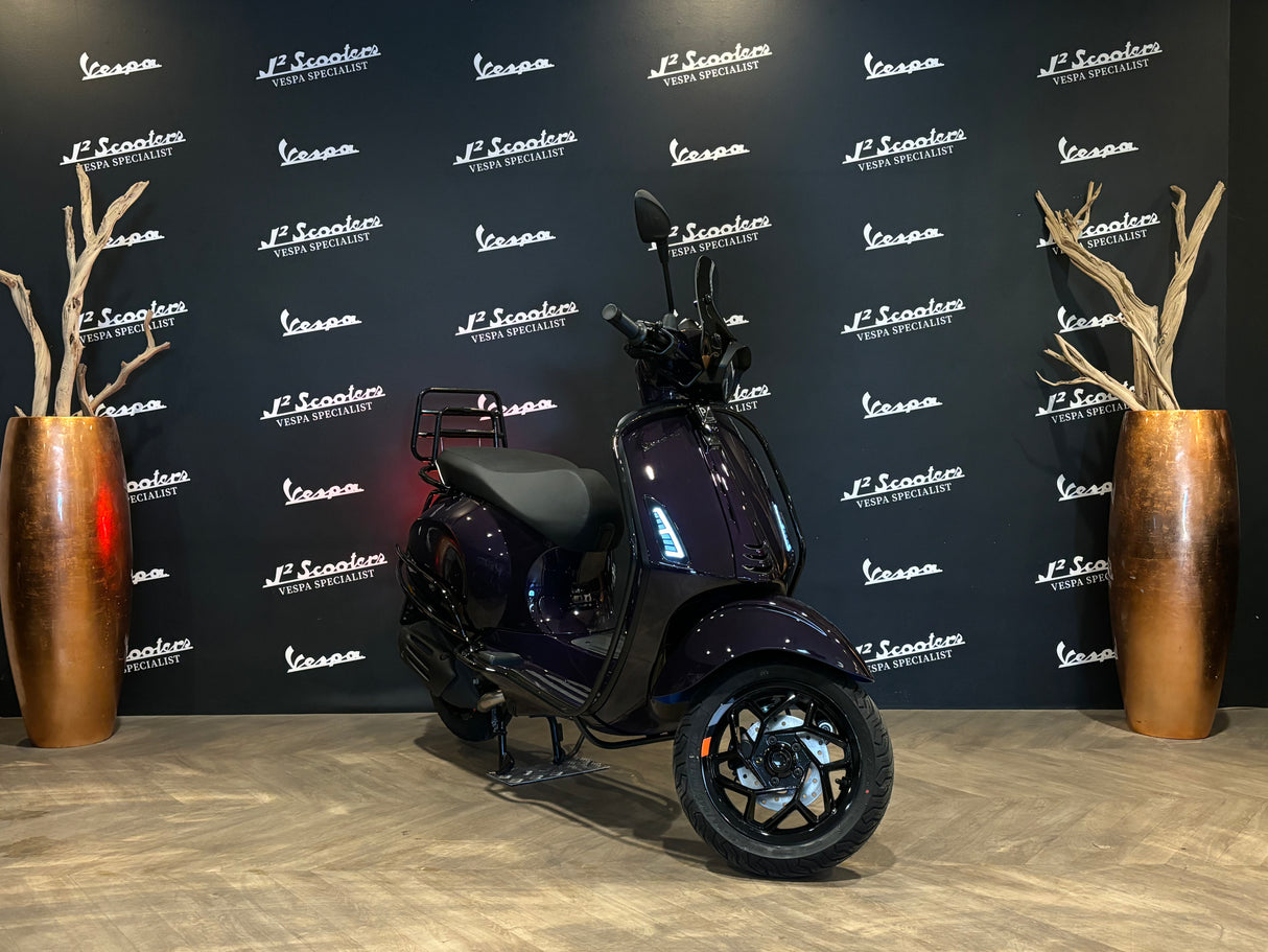 Vespa Sprint / Elettrica Facelift 2025 Dark Merlin Purple Audi