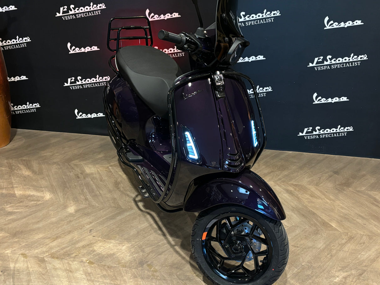 Vespa Sprint / Elettrica Facelift 2025 Dark Merlin Purple Audi