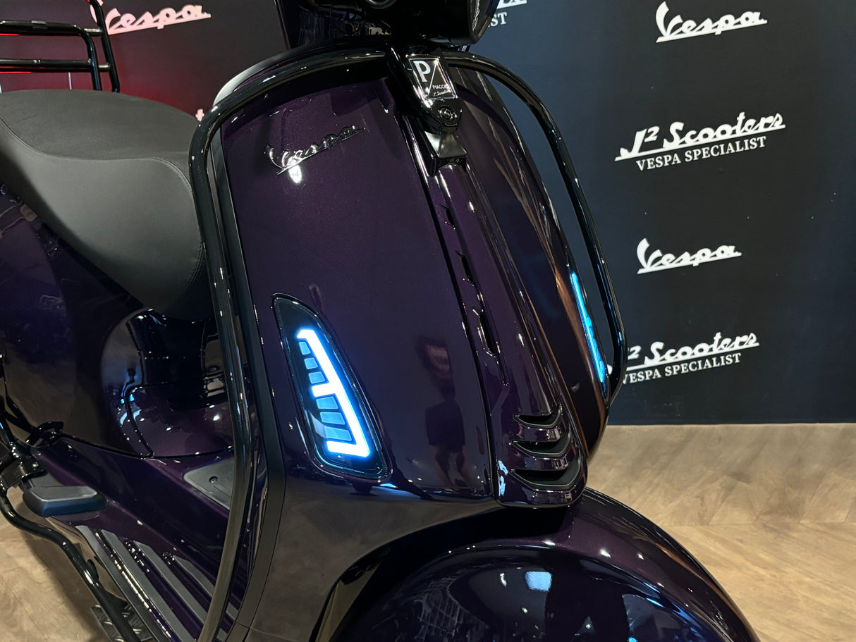 Vespa Sprint / Elettrica Facelift 2025 Dark Merlin Purple Audi