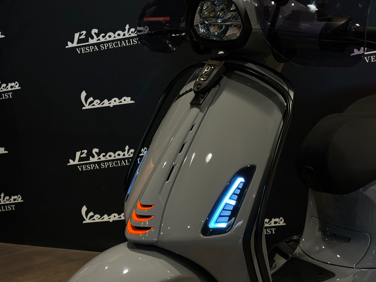 Vespa Sprint / Elettrica Facelift 2025 Audi RS Nardo Grey