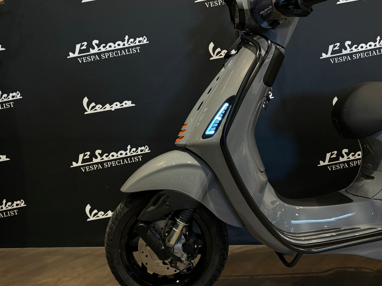 Vespa Sprint / Elettrica Facelift 2025 Audi RS Nardo Grey