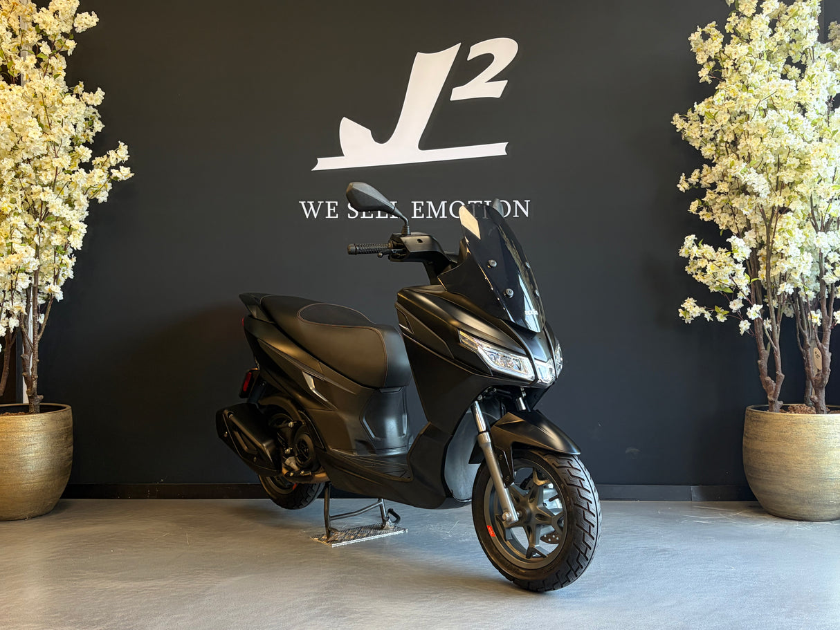 Aprilia SXR 50 | Mat Zwart