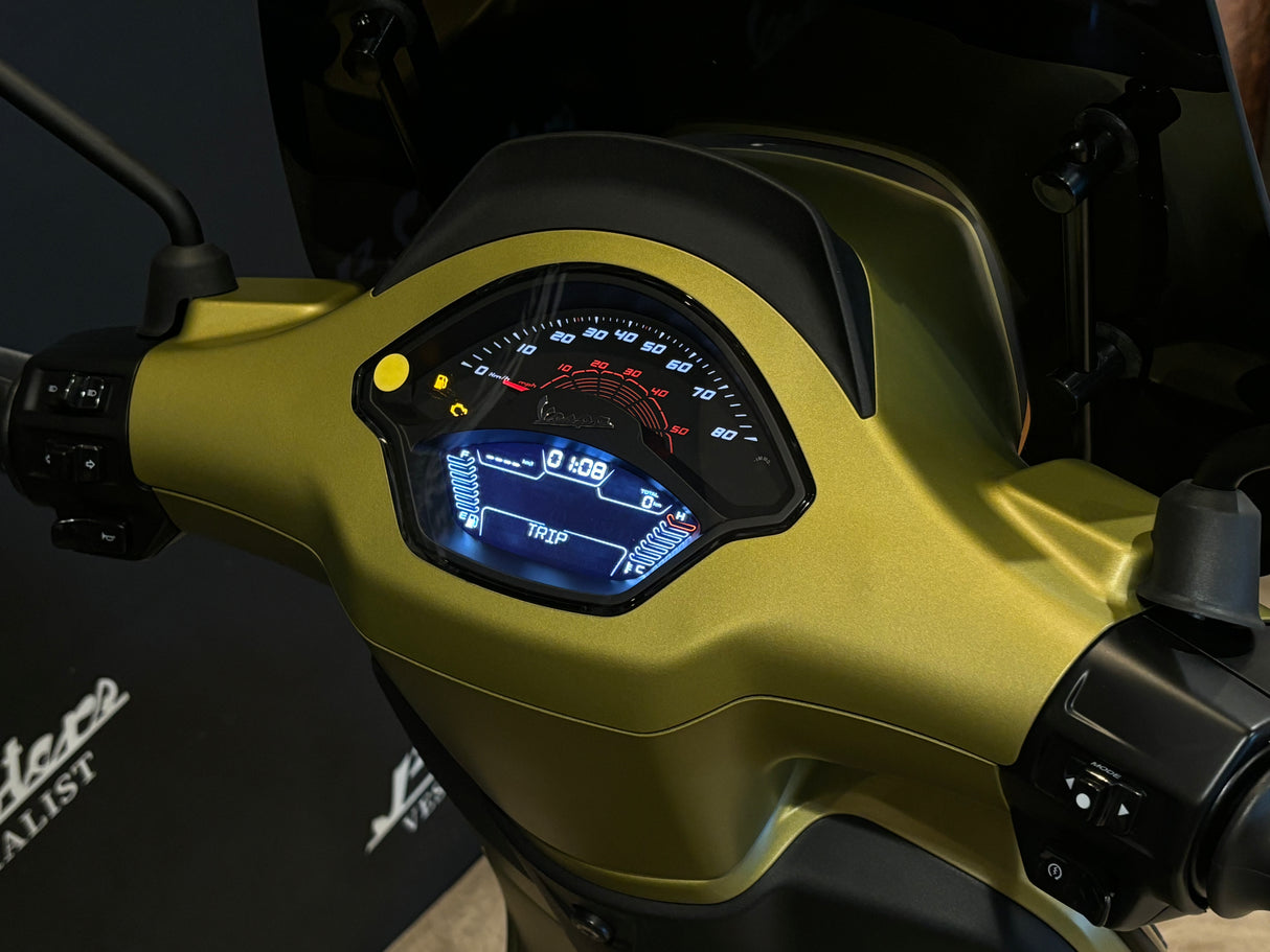 Vespa Sprint / Elettrica Facelift 2025 Verde Ambizioso Matt