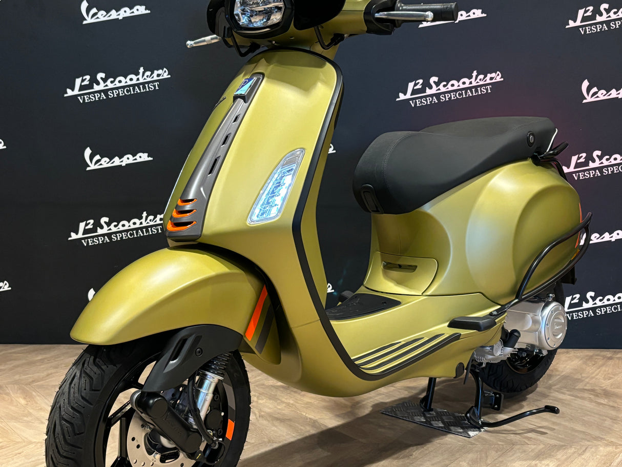 Vespa Sprint / Elettrica Facelift 2025 Verde Ambizioso Matt