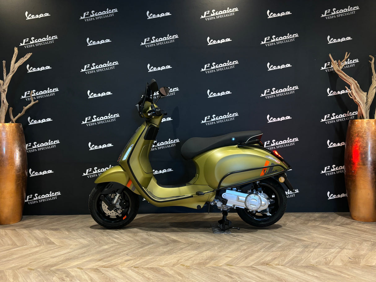 Vespa Sprint / Elettrica Facelift 2025 Verde Ambizioso Matt