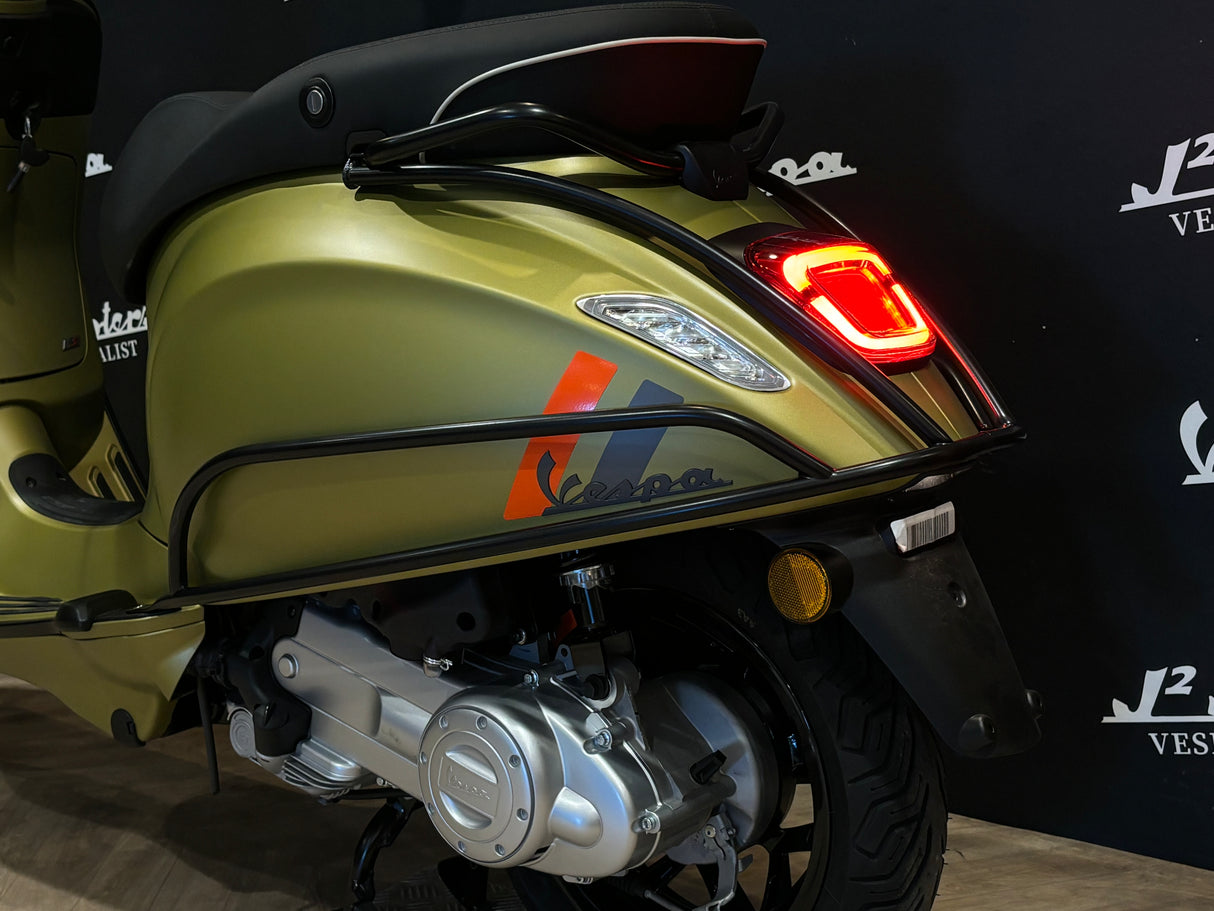 Vespa Sprint / Elettrica Facelift 2025 Verde Ambizioso Matt