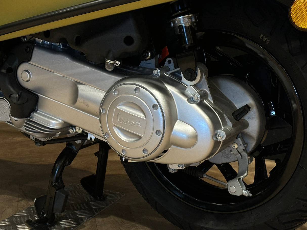 Vespa Sprint / Elettrica Facelift 2025 Verde Ambizioso Matt