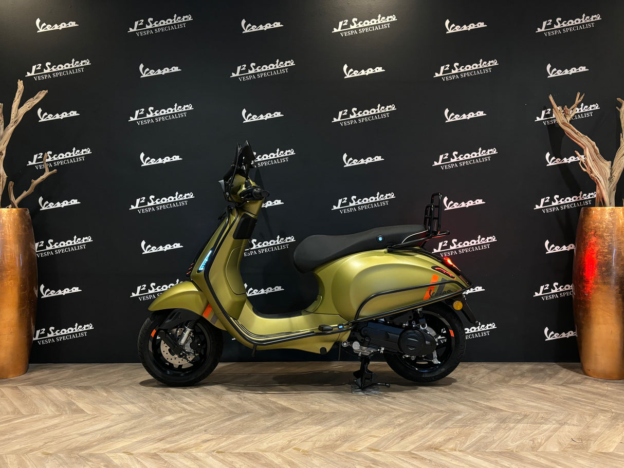 Vespa Sprint / Elettrica Facelift 2025 Verde Ambizioso Matt
