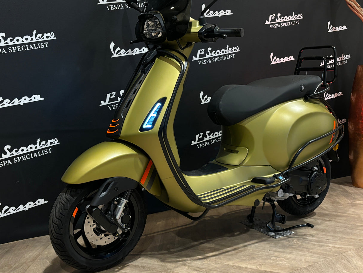 Vespa Sprint / Elettrica Facelift 2025 Verde Ambizioso Matt