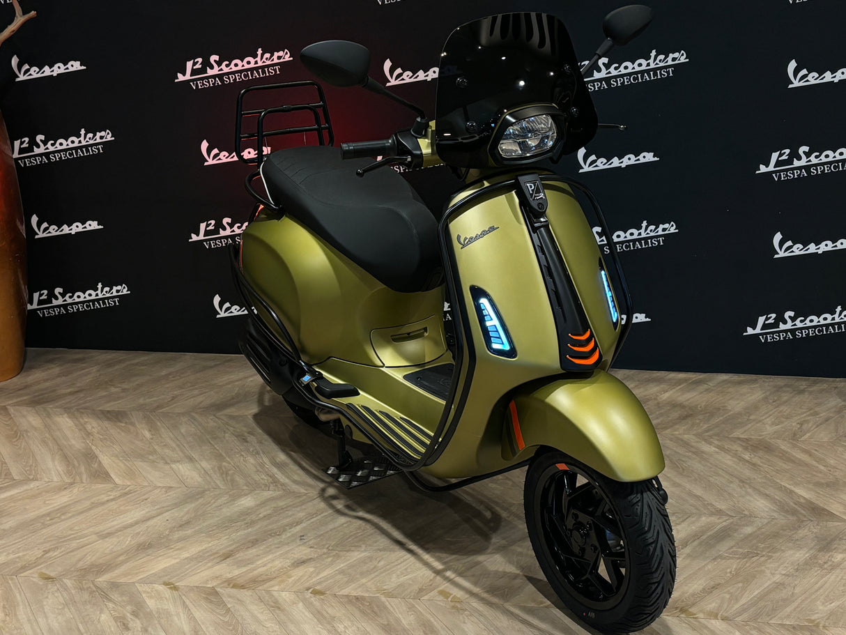 Vespa Sprint / Elettrica Facelift 2025 Verde Ambizioso Matt