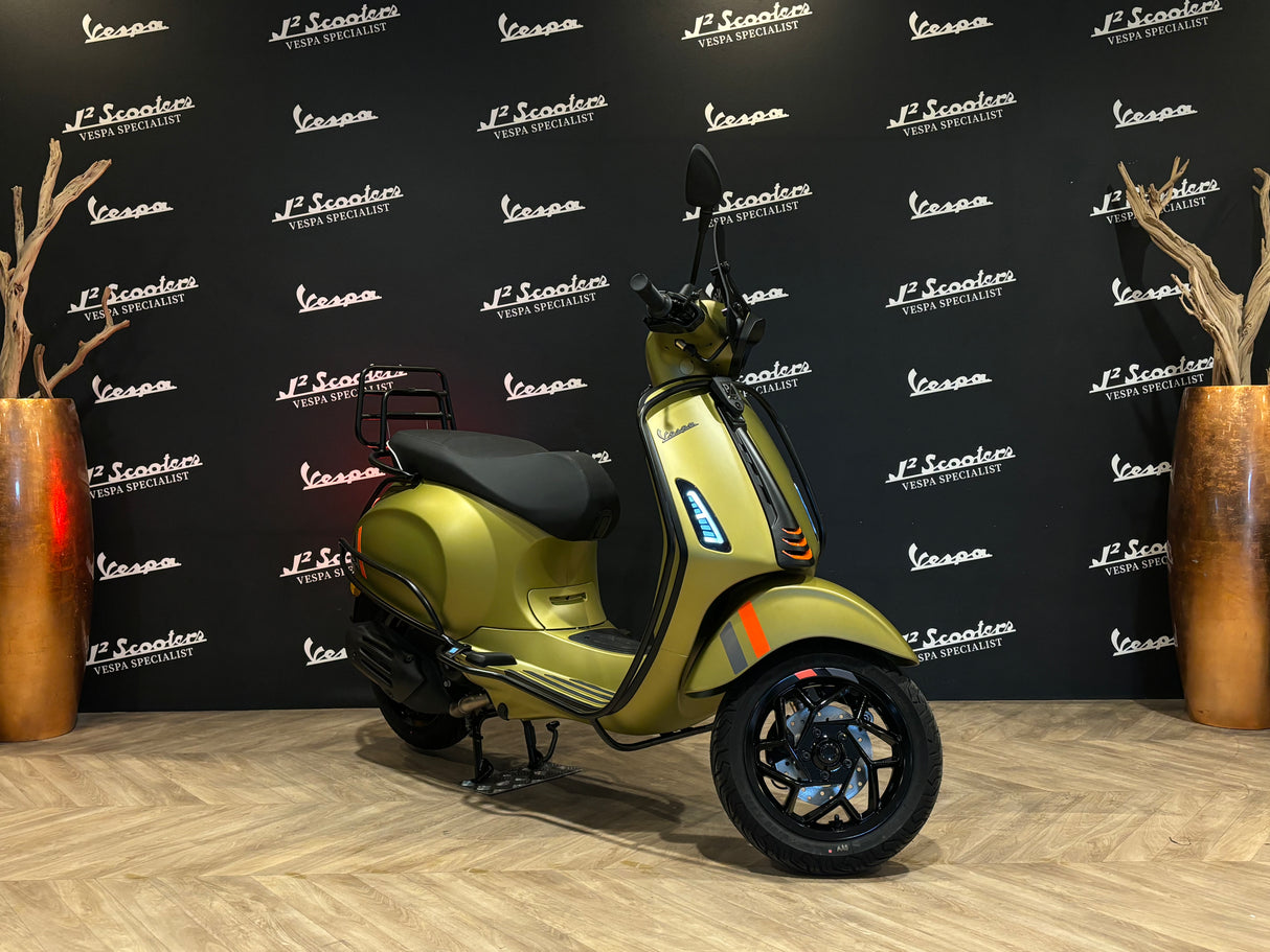 Vespa Sprint / Elettrica Facelift 2025 Verde Ambizioso Matt
