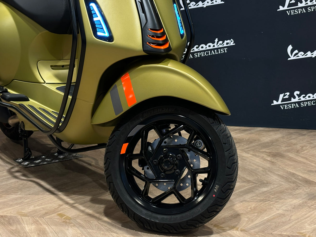 Vespa Sprint / Elettrica Facelift 2025 Verde Ambizioso Matt