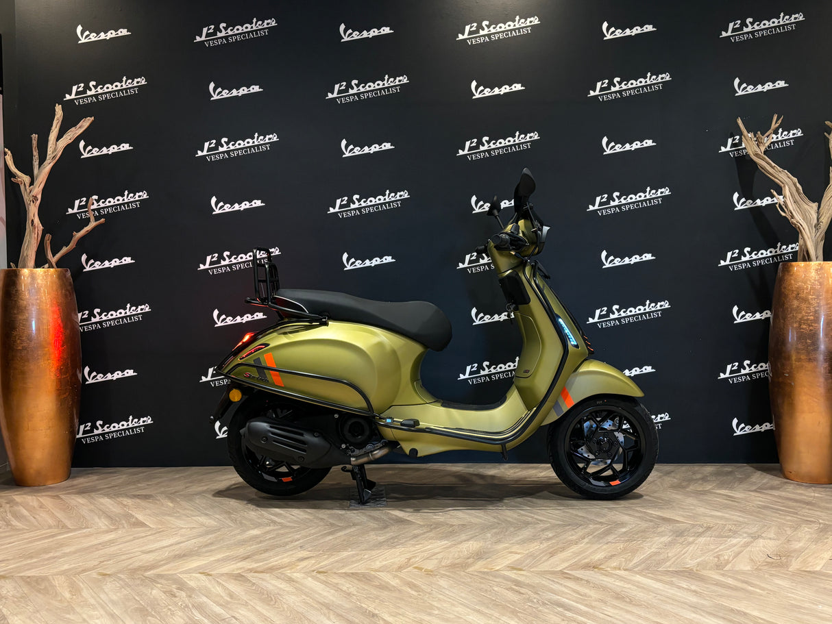 Vespa Sprint / Elettrica Facelift 2025 Verde Ambizioso Matt