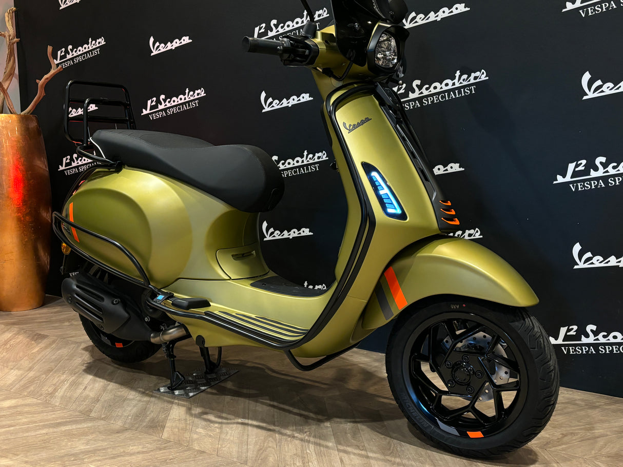 Vespa Sprint / Elettrica Facelift 2025 Verde Ambizioso Matt