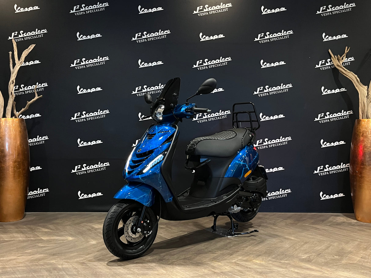 Piaggio Zip SP E5 HANDMADE AIRBRUSH CANDY BLIKSEM
