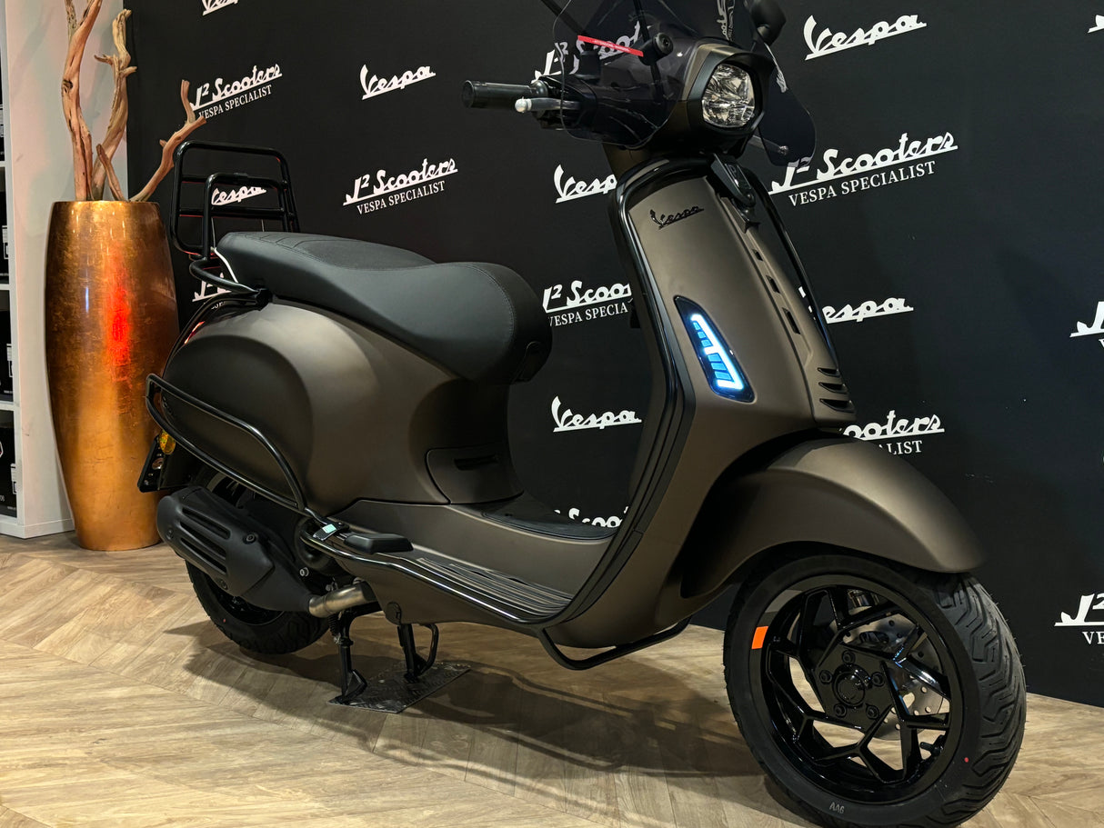 Vespa Sprint / Elettrica Facelift 2025 Marrakech Bruin BMW