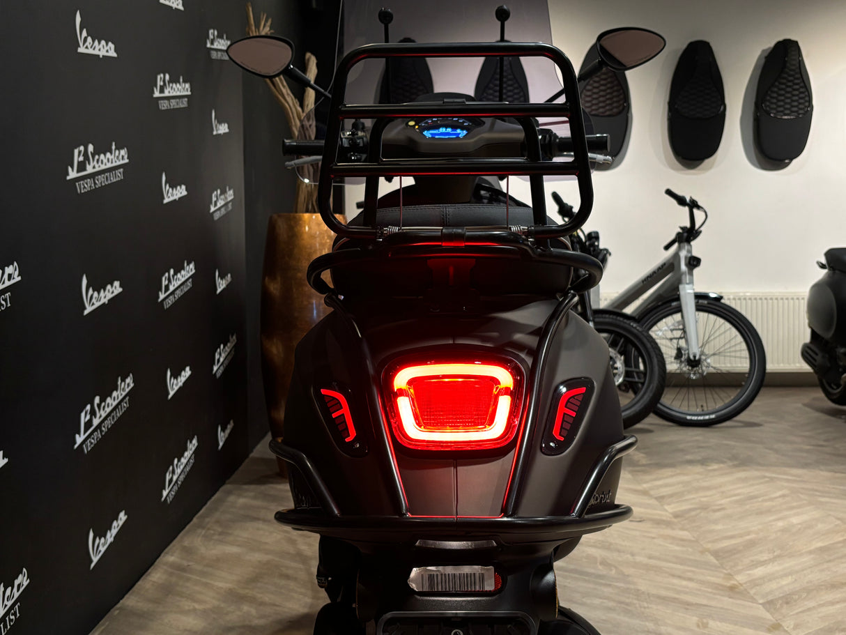 Vespa Sprint / Elettrica Facelift 2025 Marrakech Bruin BMW