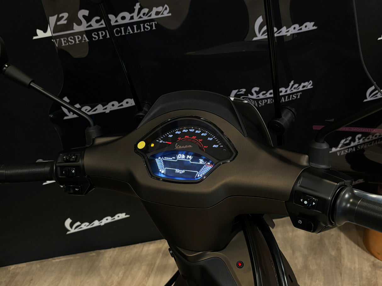 Vespa Sprint / Elettrica Facelift 2025 Marrakech Bruin BMW