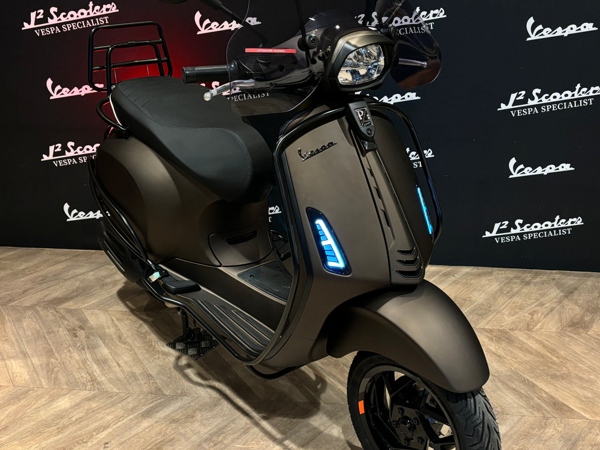 Vespa Sprint / Elettrica Facelift 2025 Marrakech Bruin BMW