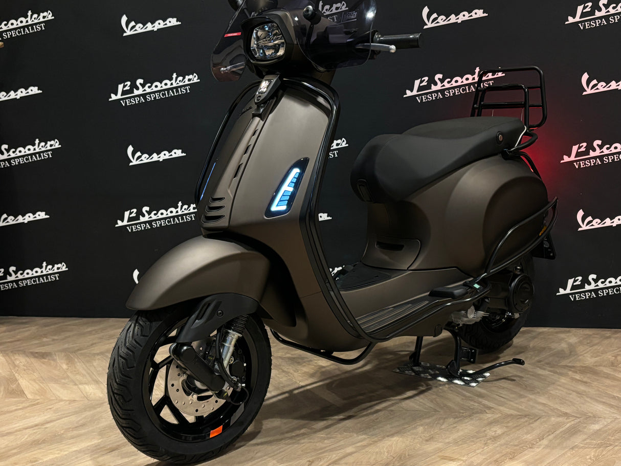 Vespa Sprint / Elettrica Facelift 2025 Marrakech Bruin BMW