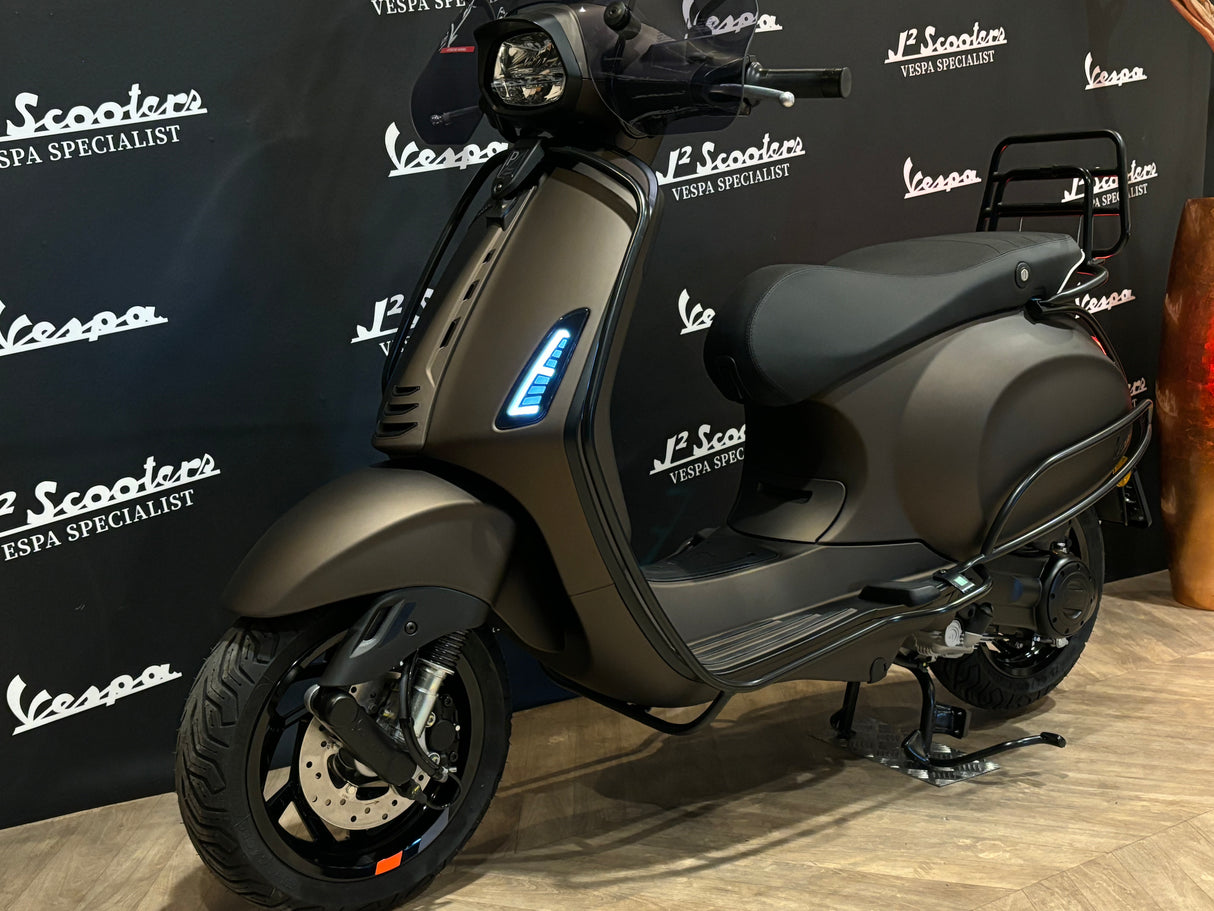 Vespa Sprint / Elettrica Facelift 2025 Marrakech Bruin BMW