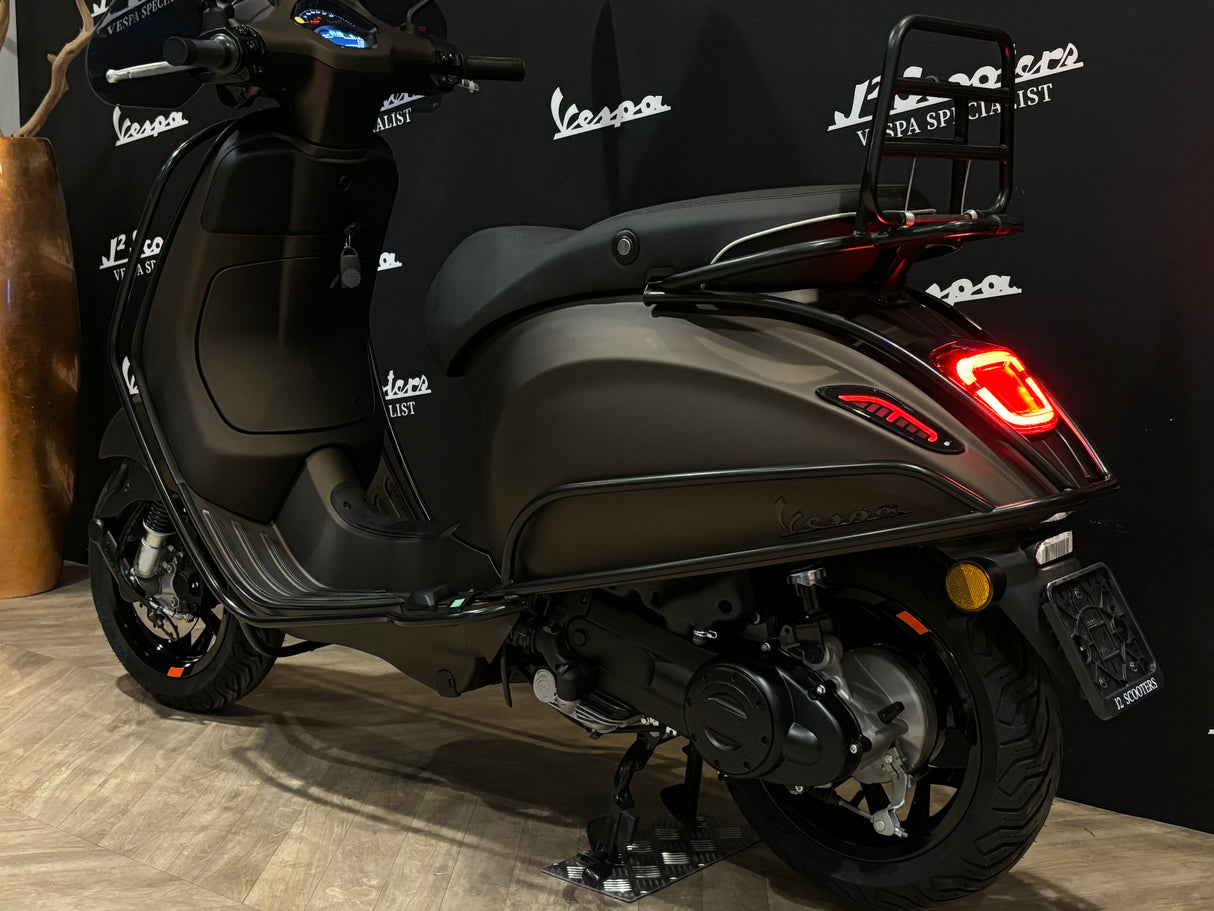 Vespa Sprint / Elettrica Facelift 2025 Marrakech Bruin BMW