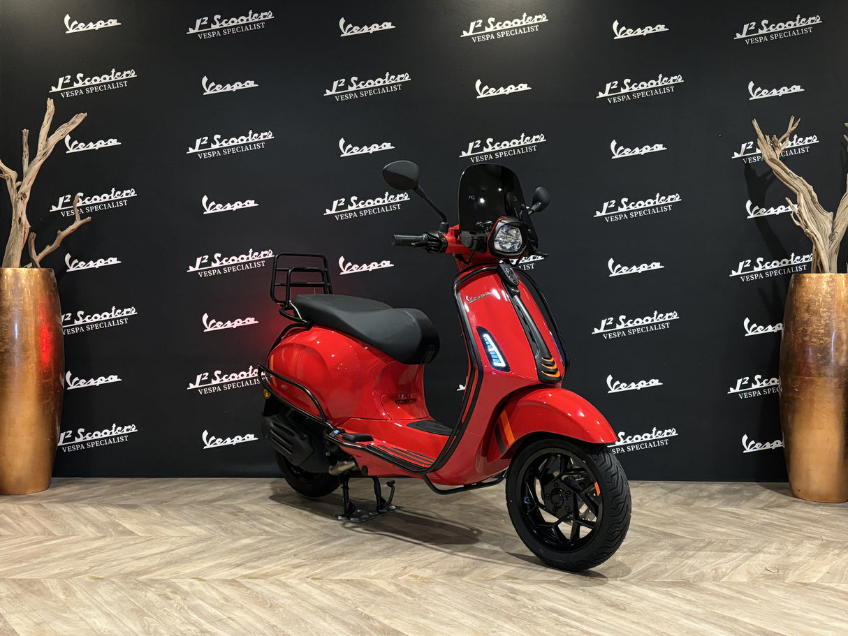 Vespa Sprint E5 Facelift 2025 Rosso Coraggioso