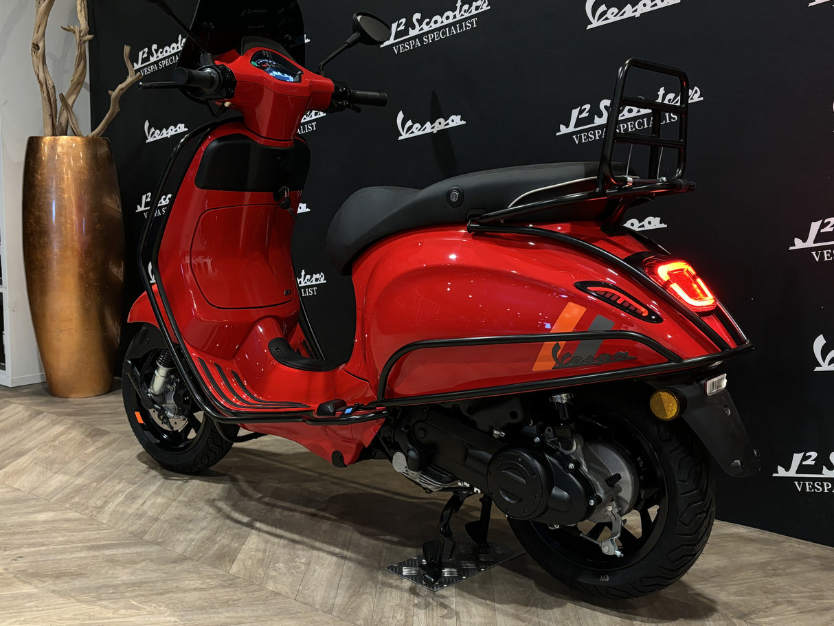 Vespa Sprint E5 Facelift 2025 Rosso Coraggioso