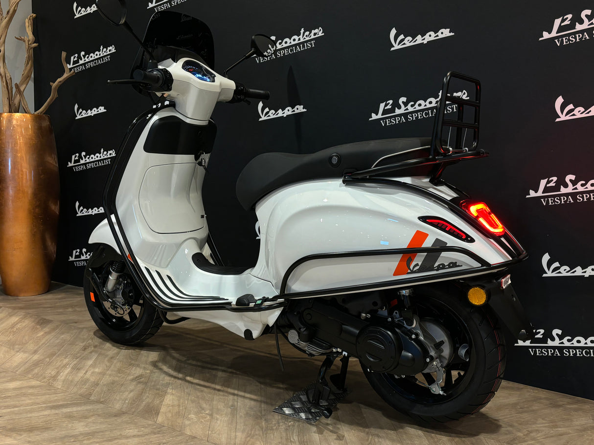 Achtervalbeugels origineel mat / glans zwart Vespa Sprint / Primavera / Elettrica
