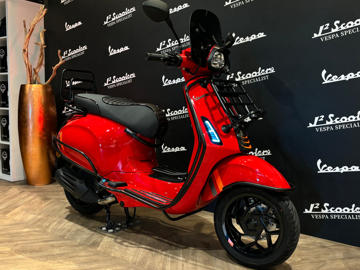 Vespa Sprint E5 Facelift 2025 Rosso Coraggioso