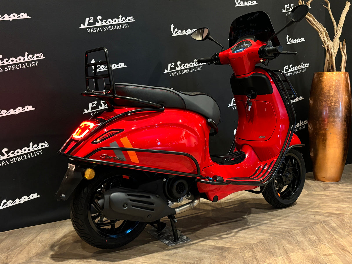 Vespa Sprint E5 Facelift 2025 Rosso Coraggioso