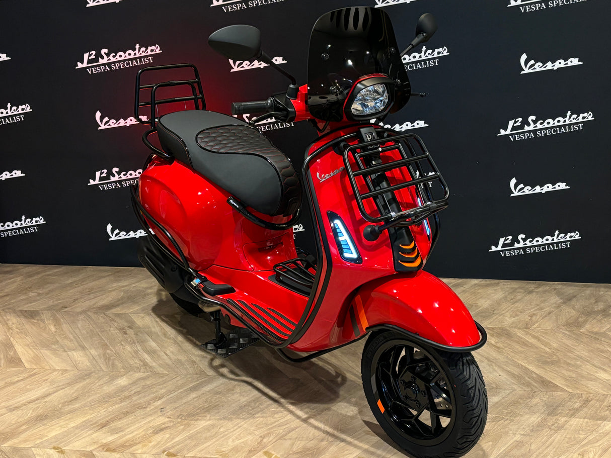 Vespa Sprint E5 Facelift 2025 Rosso Coraggioso