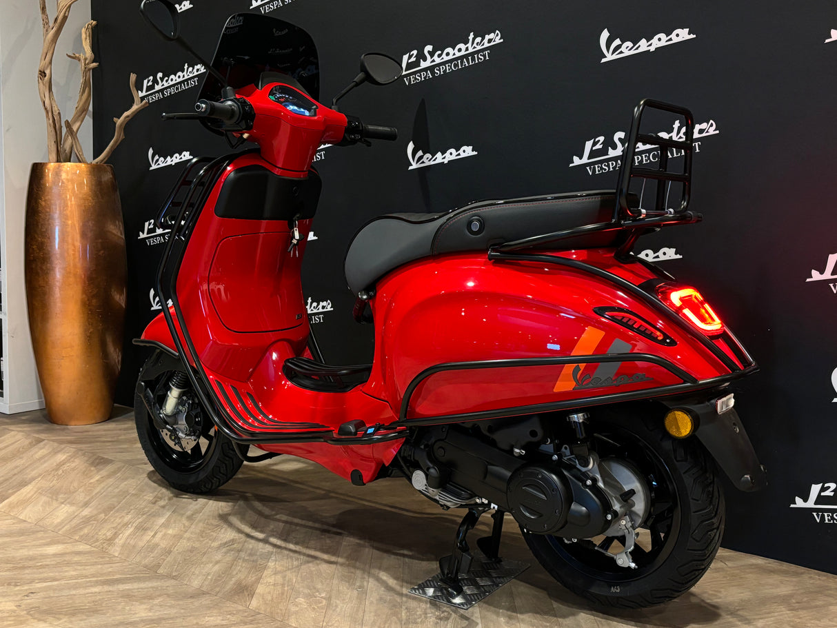 Vespa Sprint E5 Facelift 2025 Rosso Coraggioso