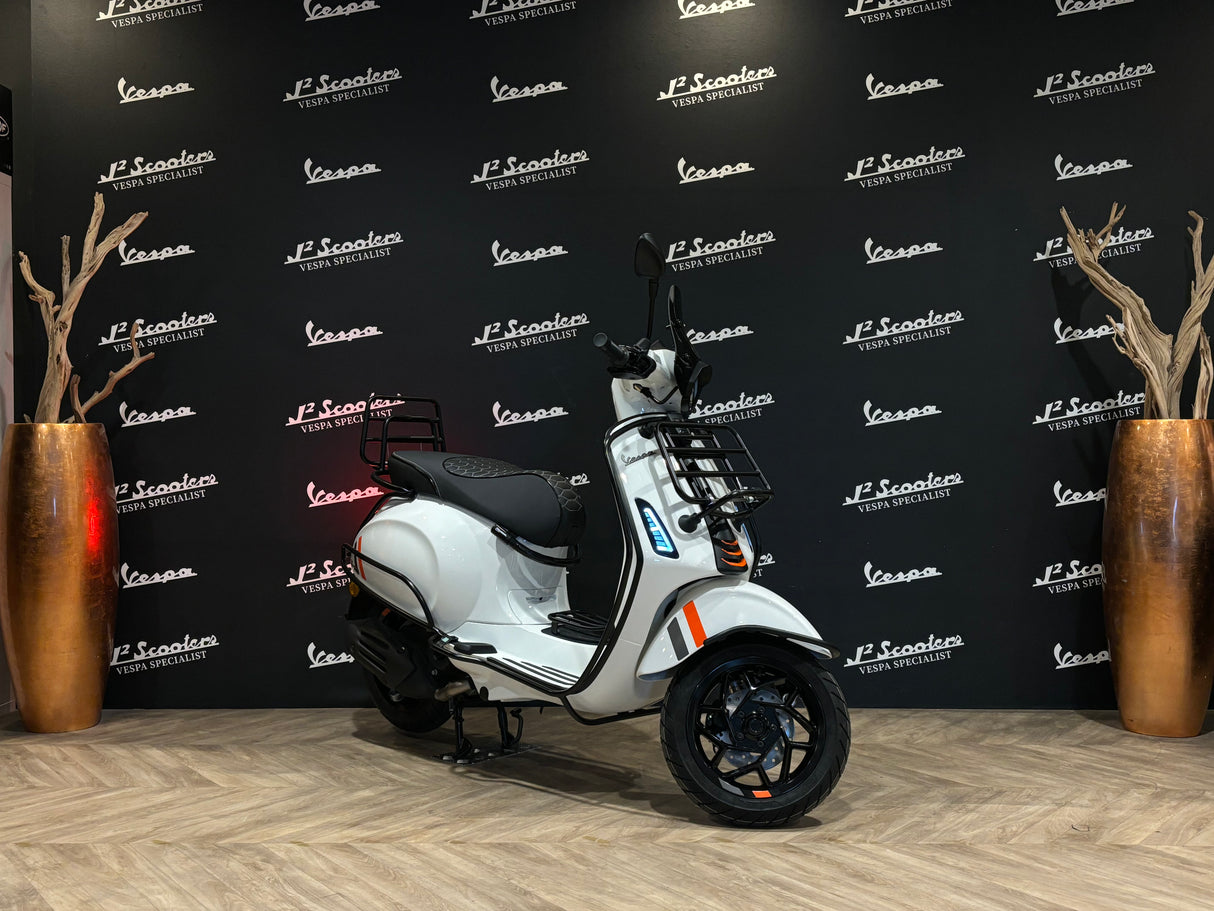 Vespa Sprint E5 Facelift 2025 Bianco Innocente