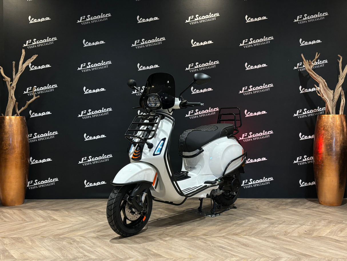 Vespa Sprint E5 Facelift 2025 Bianco Innocente