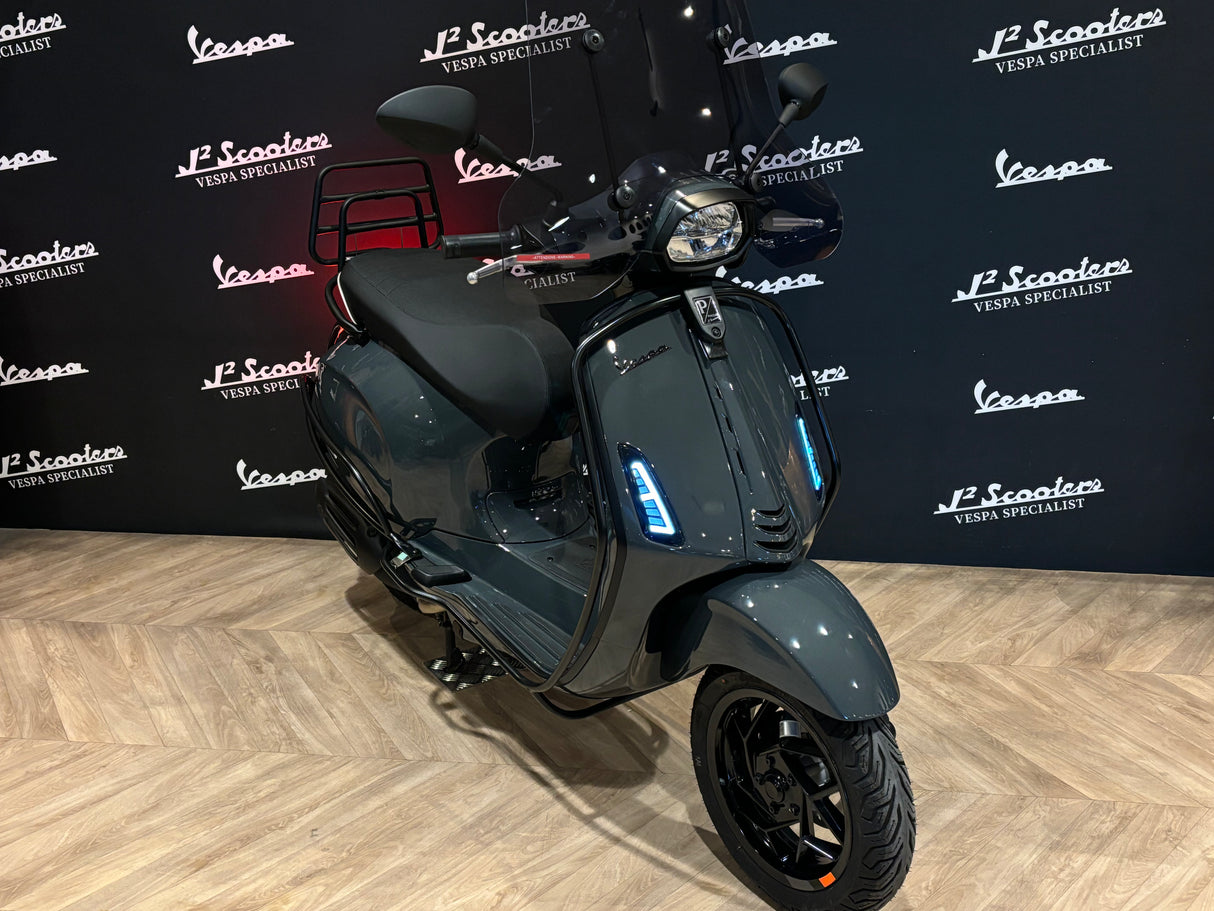 Vespa Sprint / Elettrica Facelift 2025 Audi Nano Grey