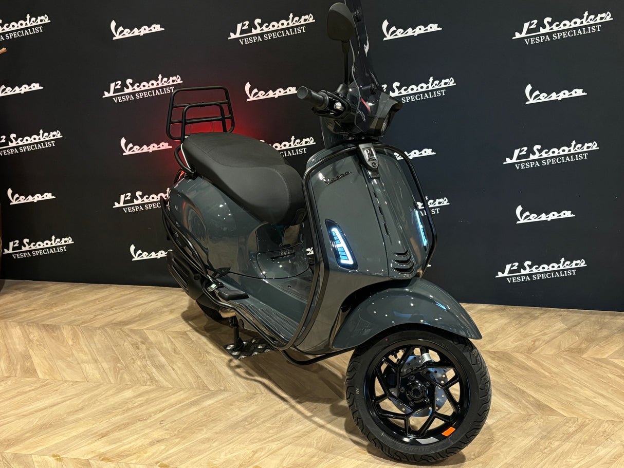 Vespa Sprint / Elettrica Facelift 2025 Audi Nano Grey