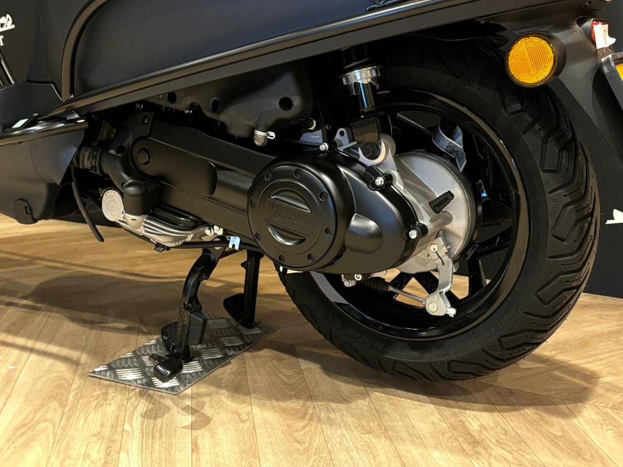 Vespa Sprint / Elettrica Facelift 2025 Opaco Midnight Blue