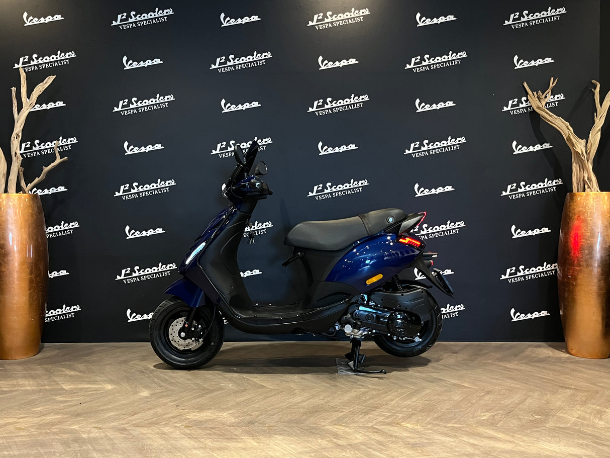 Piaggio Zip SP E5 Dark Candy Blue