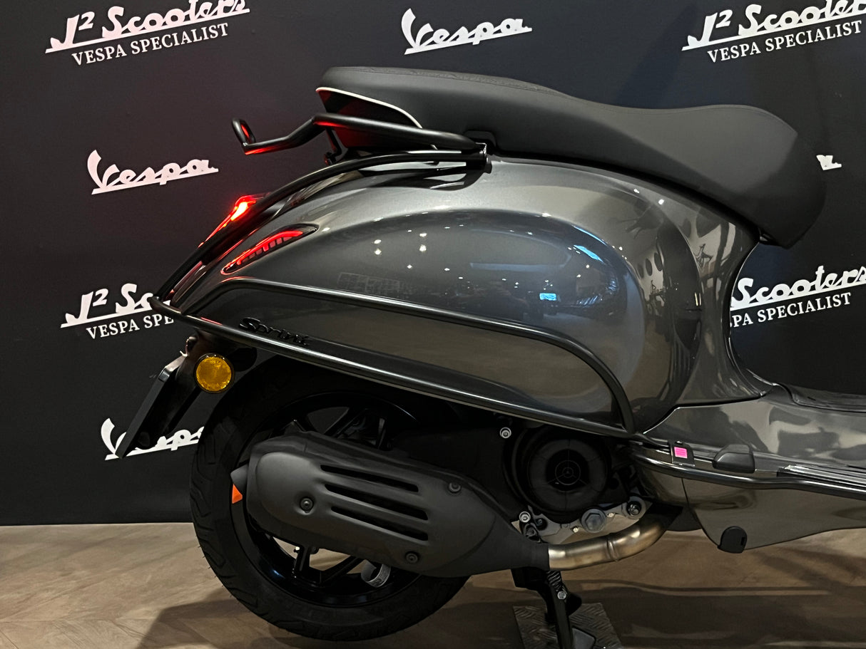 Vespa Sprint / Elettrica Facelift 2025 Porsche Agaat Grijs