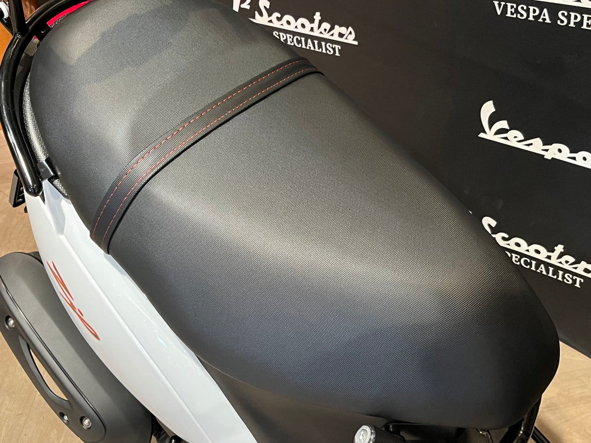 Piaggio Zip SP E5 Glans Wit