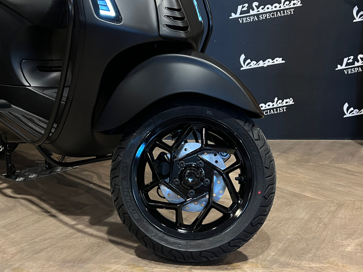 Vespa Sprint / Elettrica Facelift 2025 Nero Convinto Matt