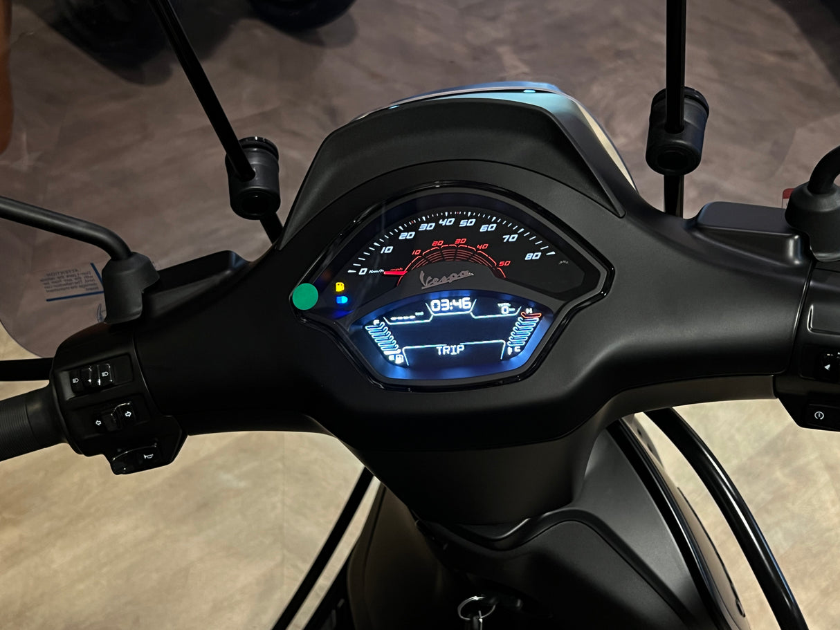 Vespa Sprint / Elettrica Facelift 2025 Nero Convinto Matt