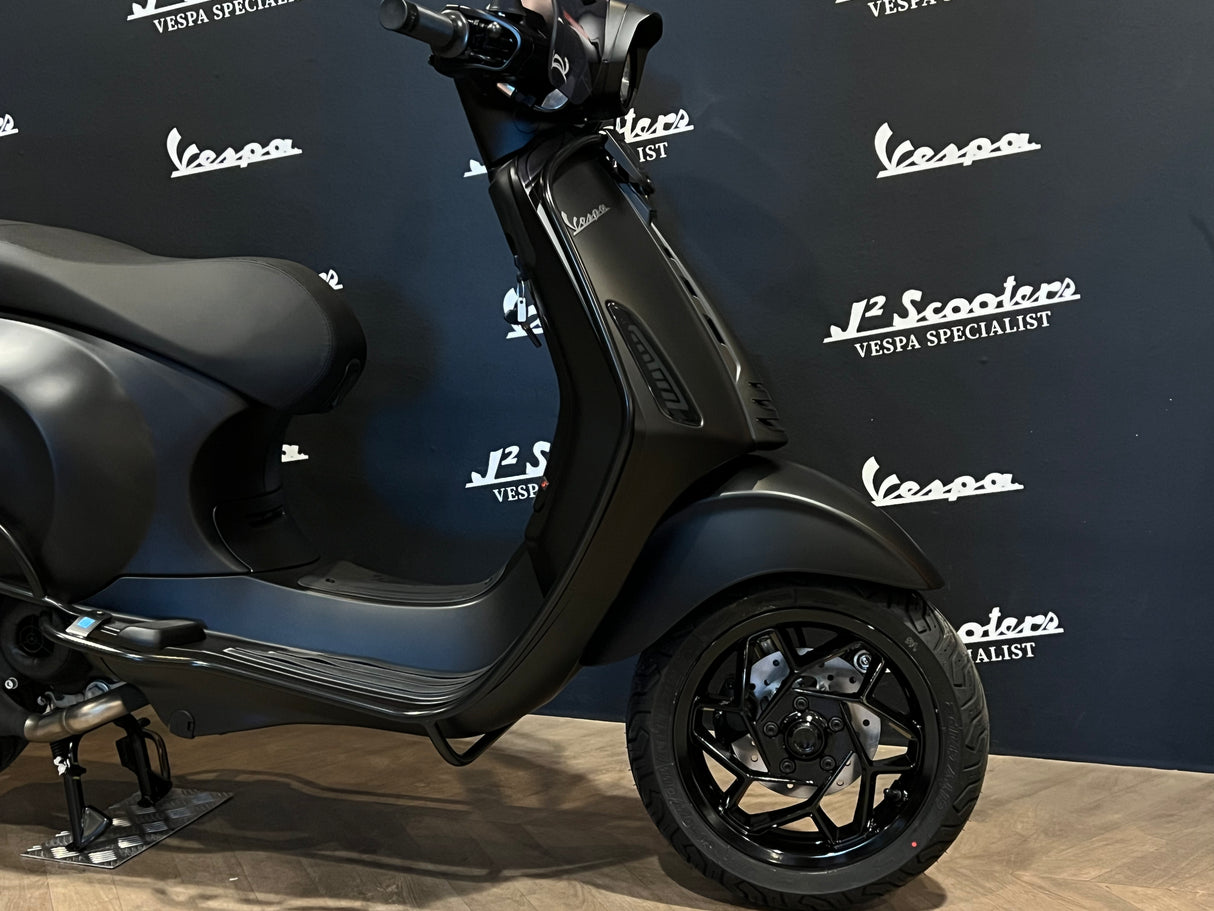 Vespa Sprint / Elettrica Facelift 2025 Nero Convinto Matt