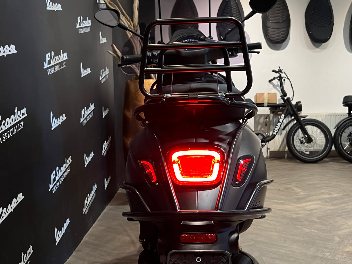 Vespa Sprint / Elettrica Facelift 2025 Nero Convinto Matt